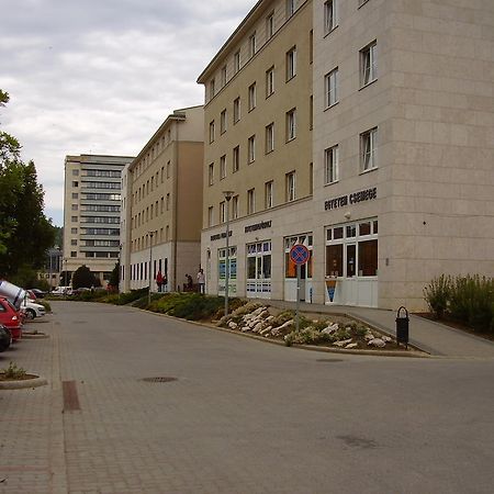 Uni-Hotel Diakotthon Miskolc Bagian luar foto